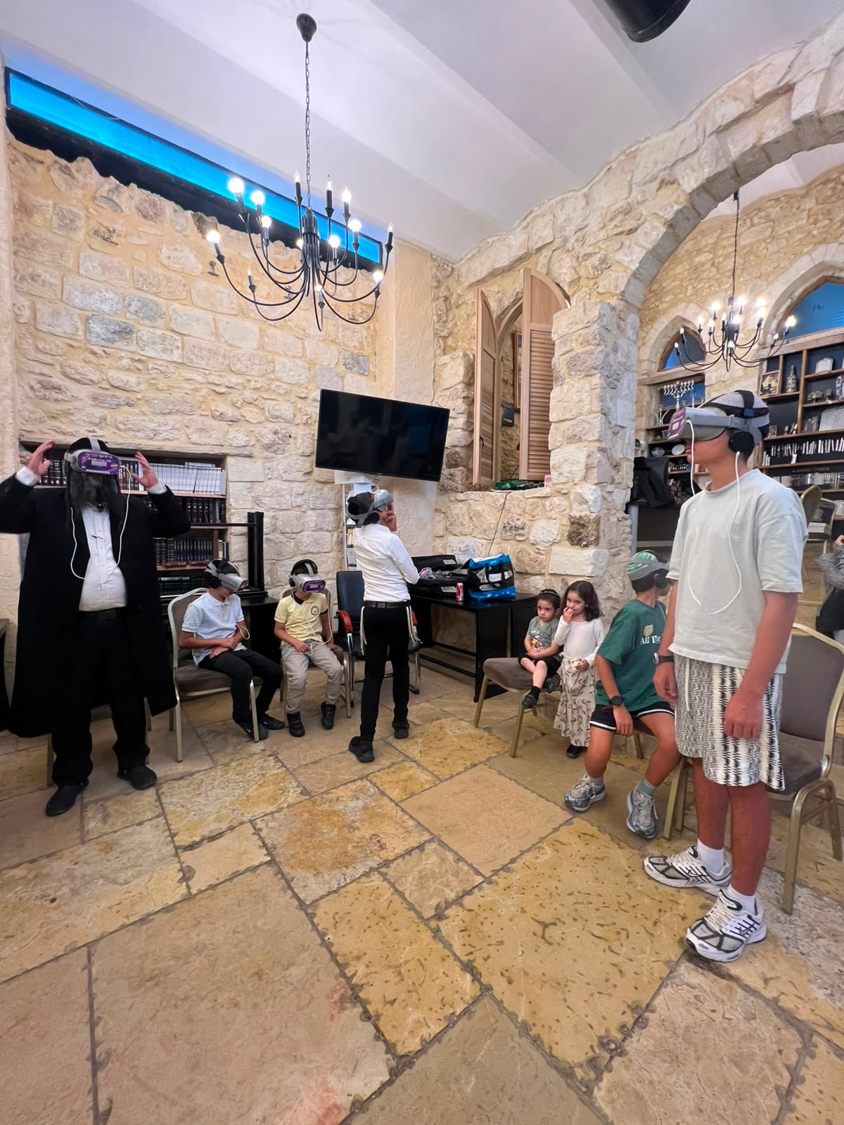 מראה מפעילות בית חב״ד העיר העתיקה 12