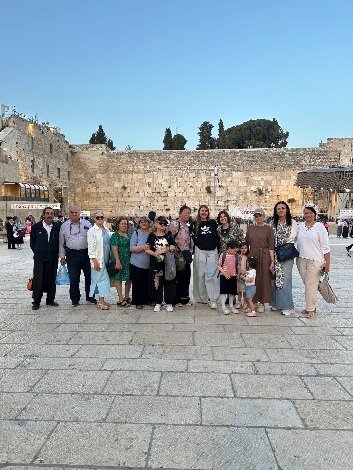 תמונת קמפיין 27